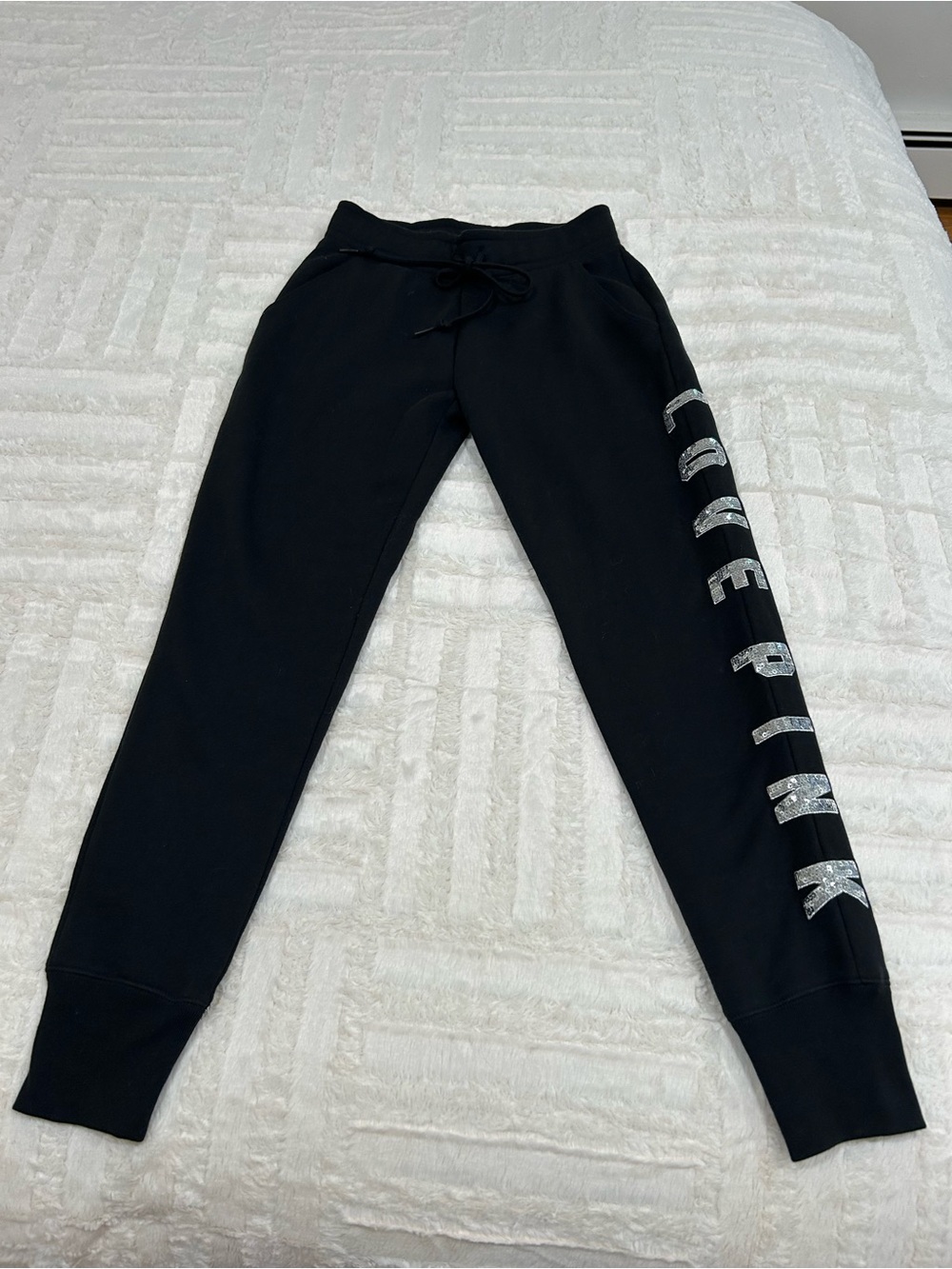 Victoria’s Secret’s Pink Silver Sequined Bling LOVE PINK Sweatpants NWOT - Picture 5 of 6